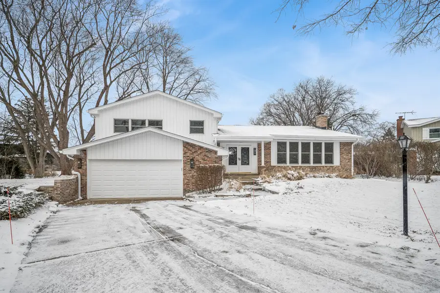 4018 Yorkshire Court, Northbrook, IL 60062 - Image #2