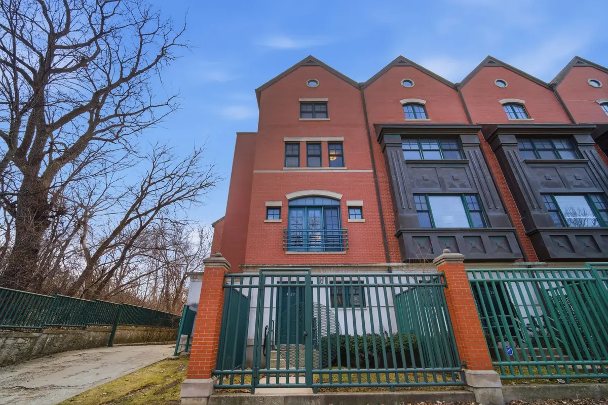 4323 W Peterson Avenue, Chicago, IL 60646 - #1