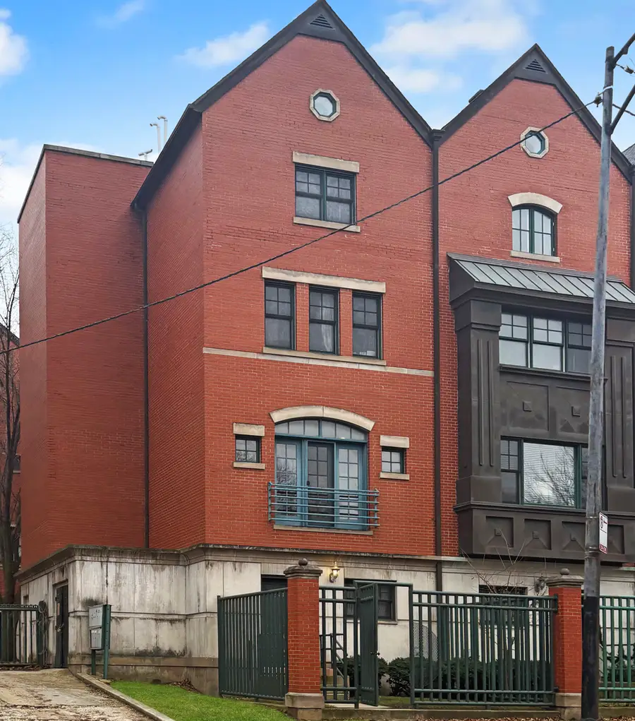 4323 W Peterson Avenue, Chicago, IL 60646 - #3