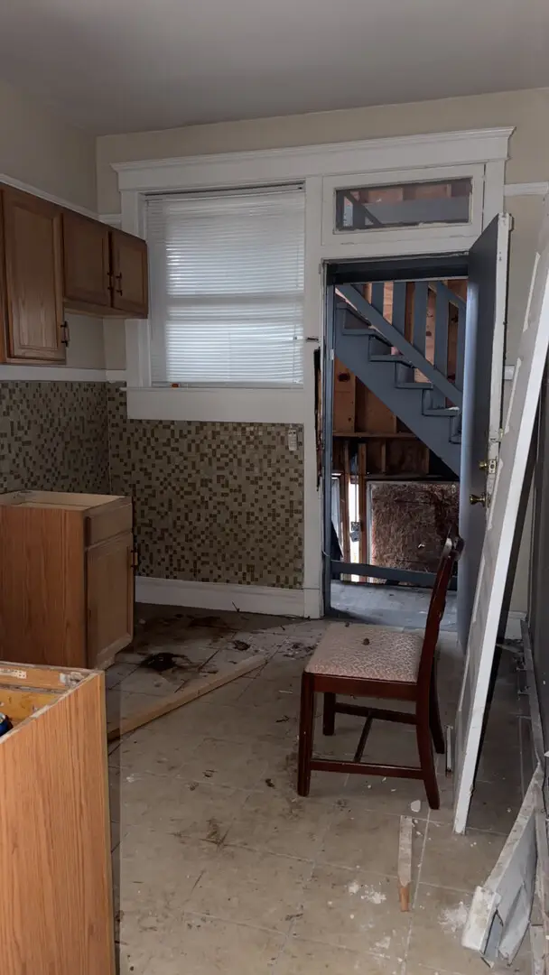 3944 W Gladys Avenue, Chicago, IL 60624 - Image #2