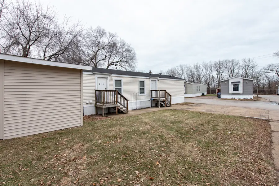 38569 N Sheridan Road #512, Beach Park, IL 60087 - Image #3