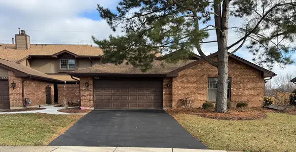 951 Brown Deer Drive, Westmont, IL 60559