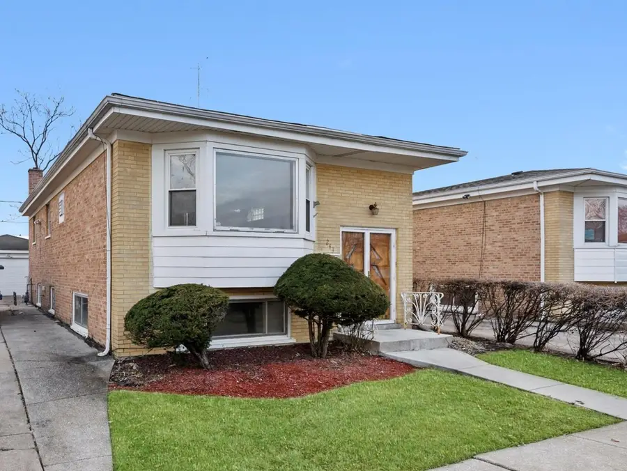 241 Zuelke Drive, Bellwood, IL 60104 - Image #2