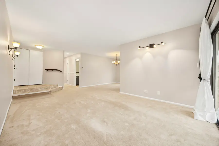 1025 Cottonwood Court #2AR, Wheeling, IL 60090 - Image #3