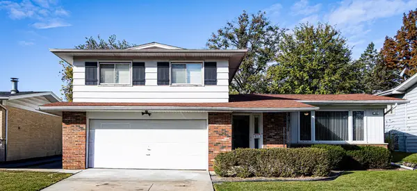 500 N Illinois Avenue, Glenwood, IL 60425