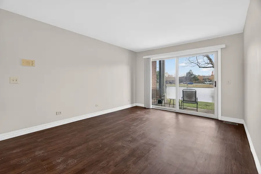 1312 Mc Dowell Road #103, Naperville, IL 60563 - Image #2