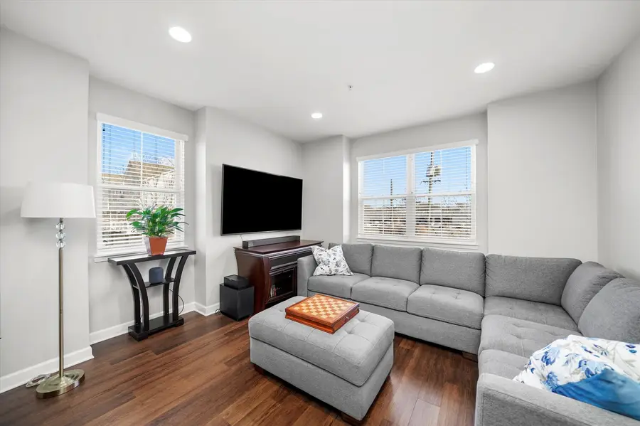 8318 Avalon Drive, Morton Grove, IL 60053 - Image #3