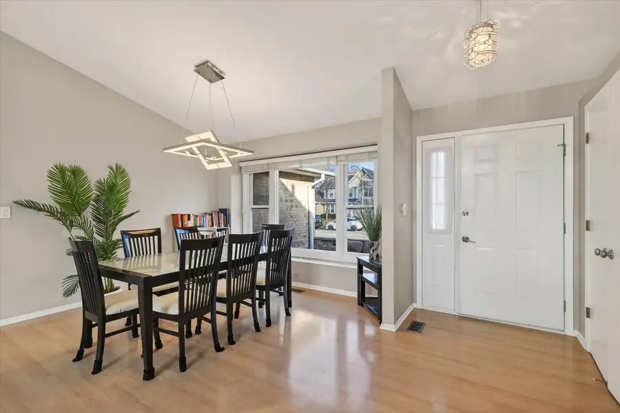 2010 N Oak Wood Drive, Arlington Heights, IL 60004 - Image #3