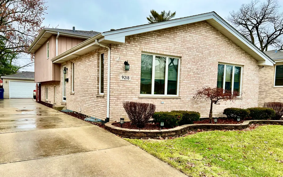 9218 S Albany Avenue, Evergreen Park, IL 60805 - Image #1