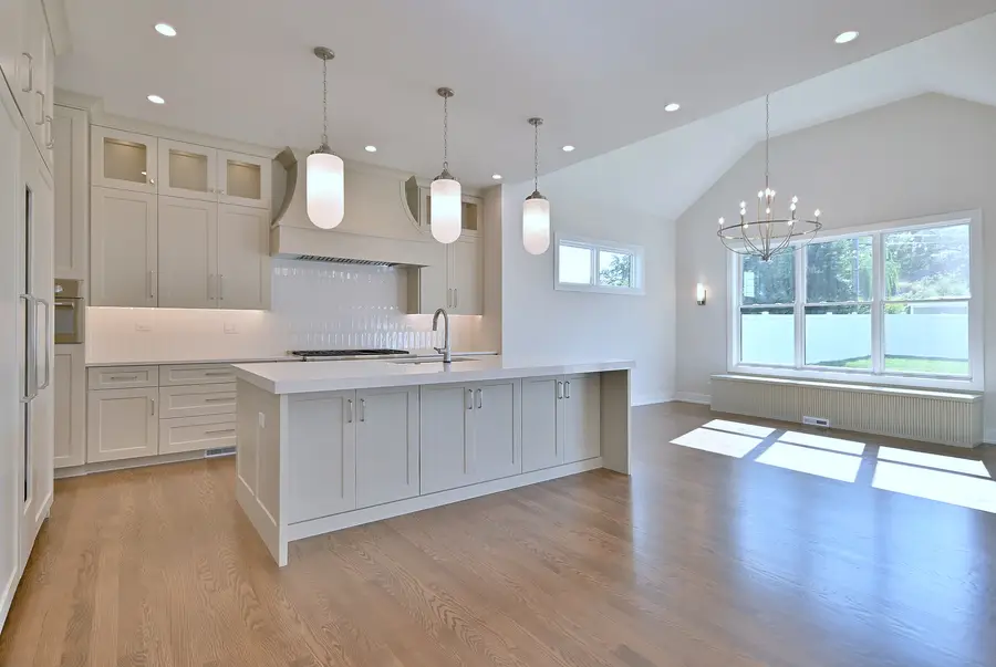 594 W Comstock Avenue, Elmhurst, IL 60126 - Image #3