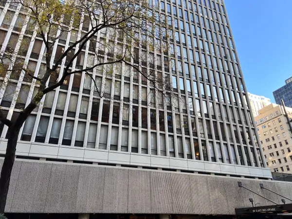 200 E Delaware Place #19A, Chicago, IL 60611