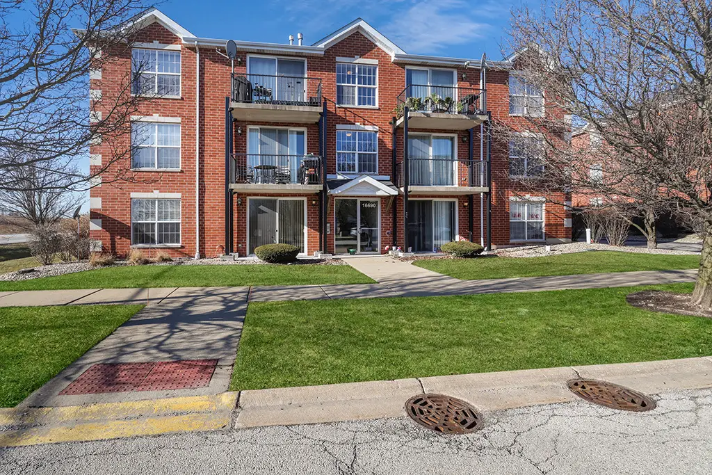 16690 Liberty Circle #1S, Orland Park, IL 60467 - Image #1