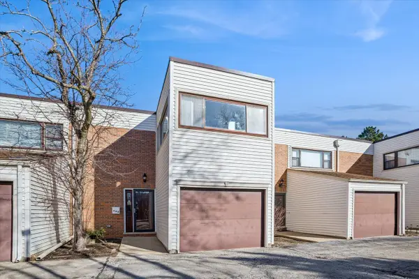 368 Willow Tree Court, Hoffman Estates, IL 60169