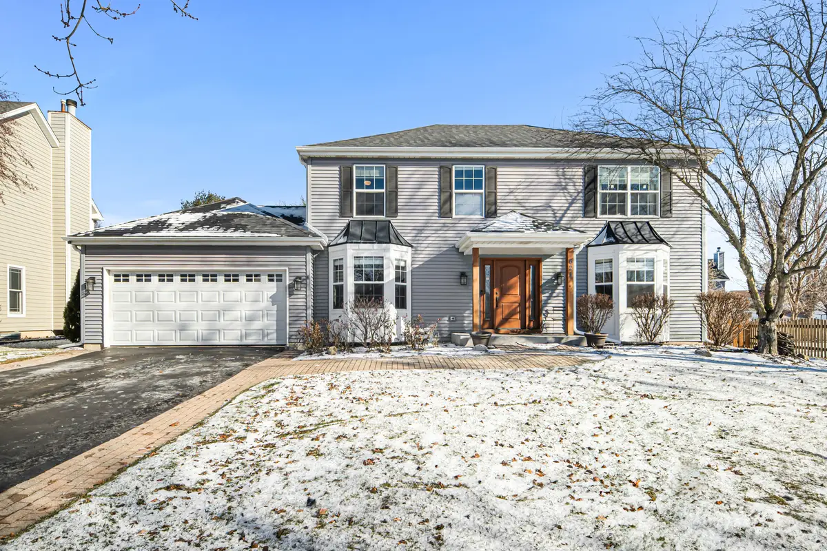 621 Doral Lane, North Aurora, IL 60542 - Image #1