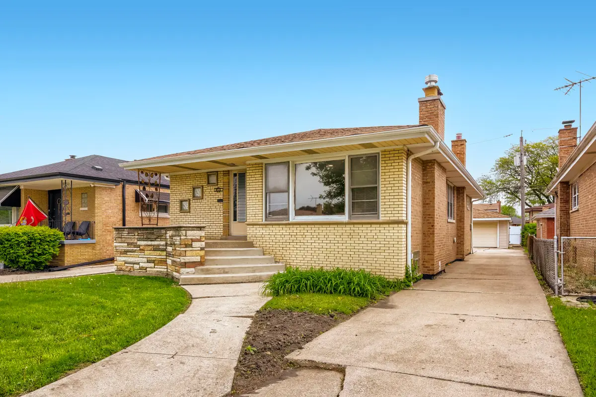 8531 S Tripp Avenue, Chicago, IL 60652 - #1