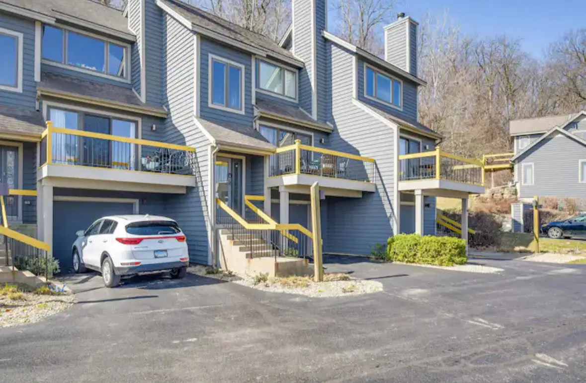 319 Territory Drive, Galena, IL 61036 - Image #1