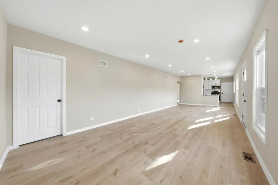 639 S 12th Avenue, Maywood, IL 60153 - #3