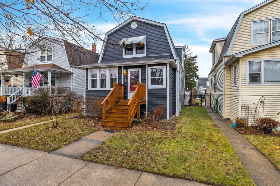 5628 N Karlov Avenue, Chicago, IL 60646 - Image #2