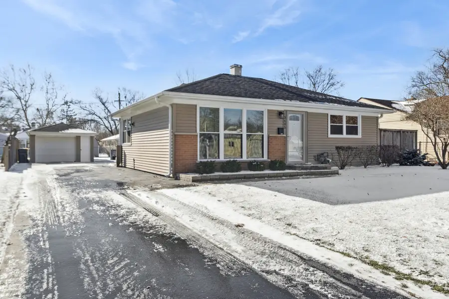 3605 Oriole Lane, Rolling Meadows, IL 60008 - Image #2