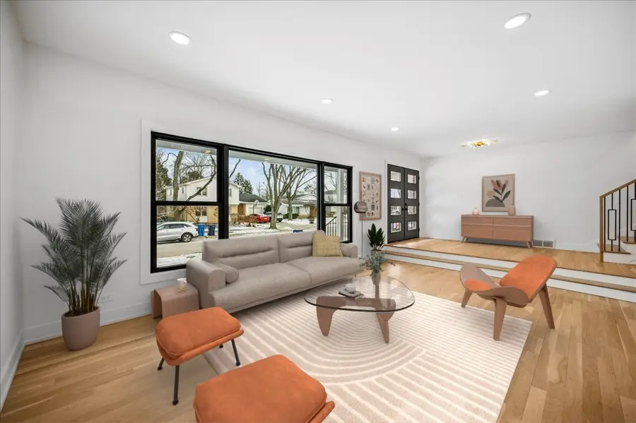 626 Barberry Road, Highland Park, IL 60035 - Image #3