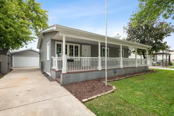 8818 Fairway Drive, Orland Park, IL 60462