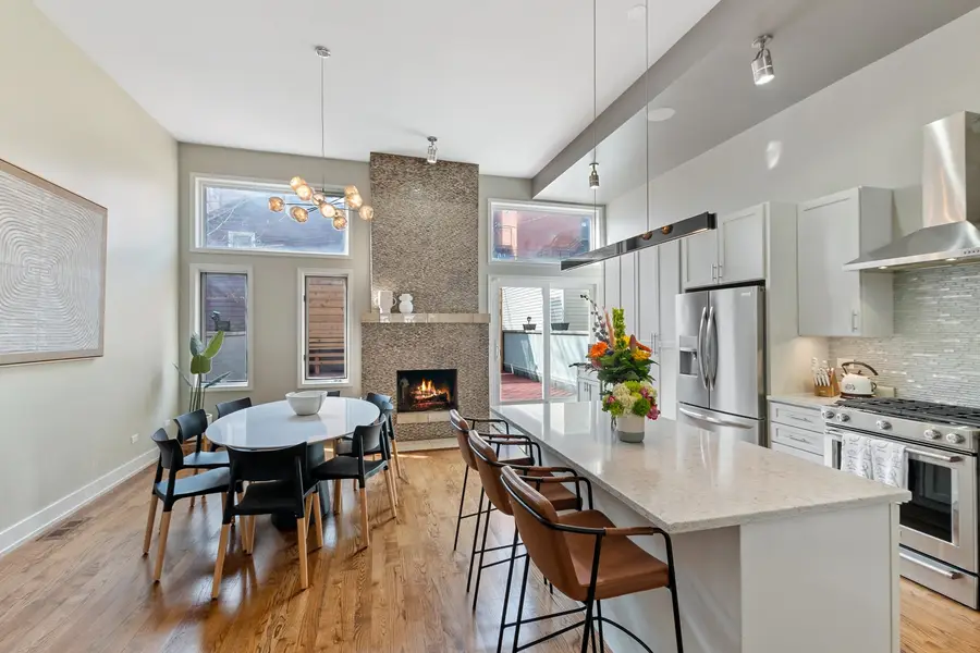 1527 W Pearson Street, Chicago, IL 60642 - Image #2