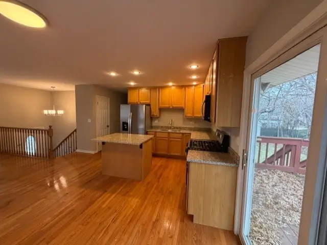 330 S Lakeshore Drive, Mundelein, IL 60060 - Image #3