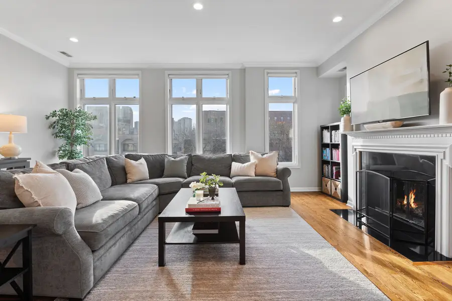 540 W Oakdale Avenue #4W, Chicago, IL 60657 - Image #2