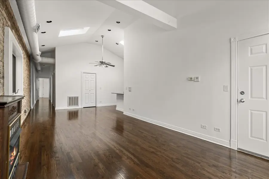 821 N Milwaukee Avenue #3, Chicago, IL 60642 - #2