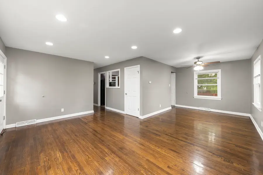 815 W 187th Street, Glenwood, IL 60425 - Image #3