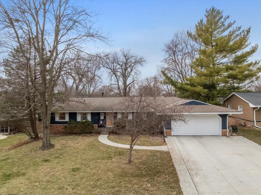 203 Centennial Avenue, Normal, IL 61761 - Image #2