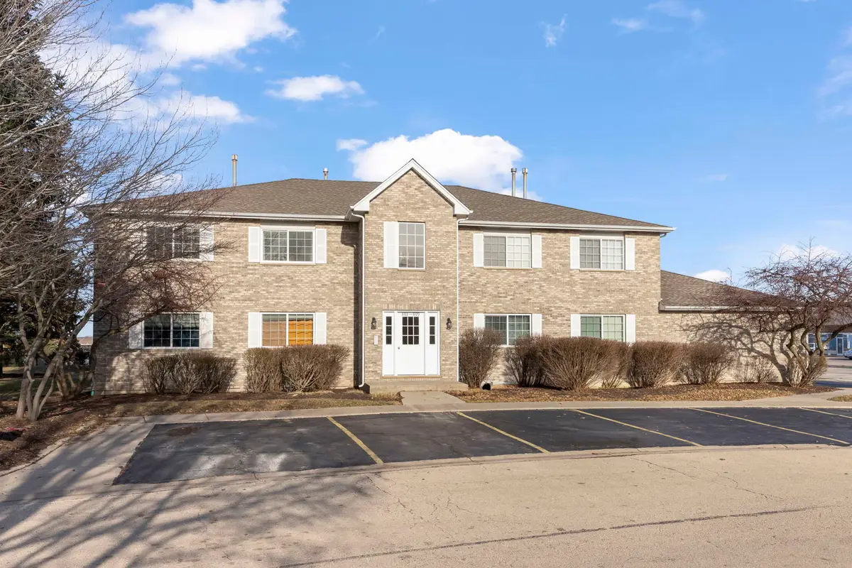 809 Constance Lane #809, Sycamore, IL 60178 - Image #1