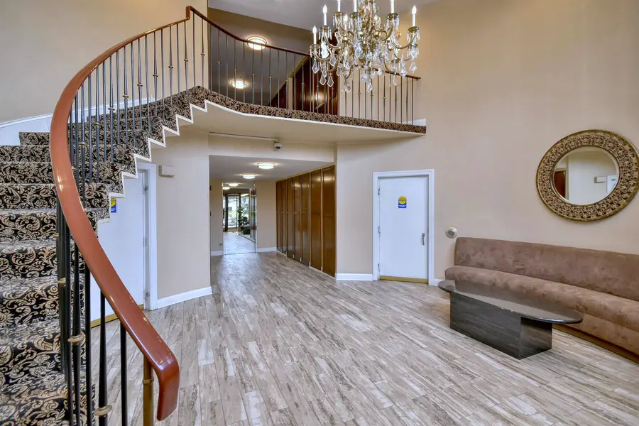 190 S Wood Dale Road #902, Wood Dale, IL 60191 - Image #3