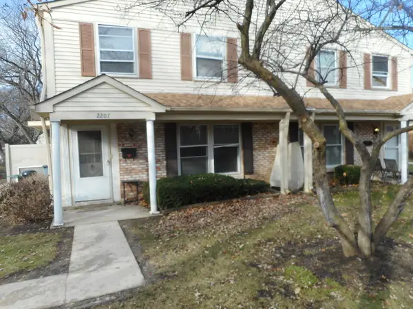 2207 Ramsey Circle, Schaumburg, IL 60194