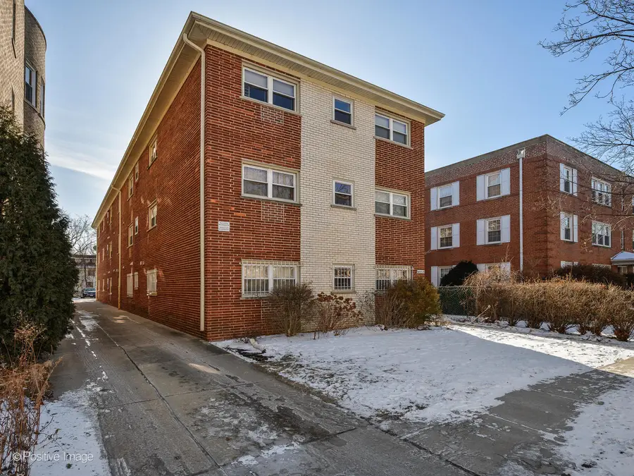 2067 W Farwell Avenue #3S, Chicago, IL 60645 - Image #2