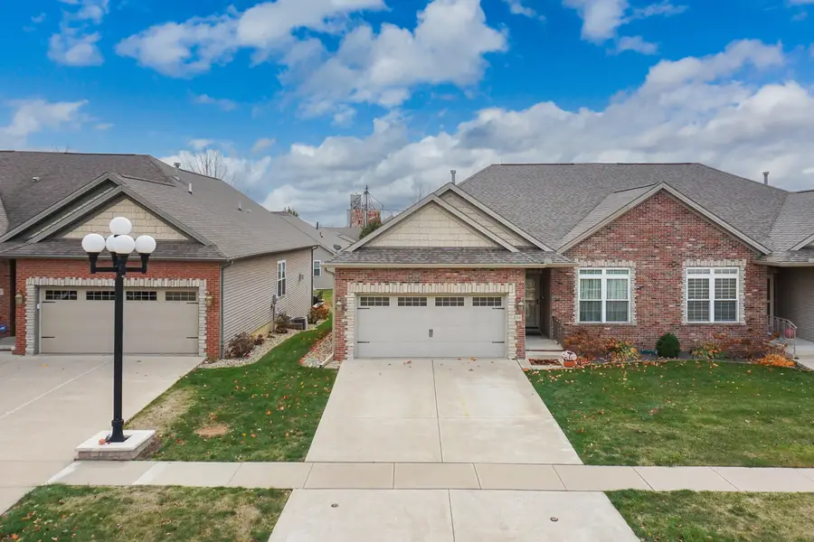 54 Yukon Circle, Bloomington, IL 61705 - Image #2