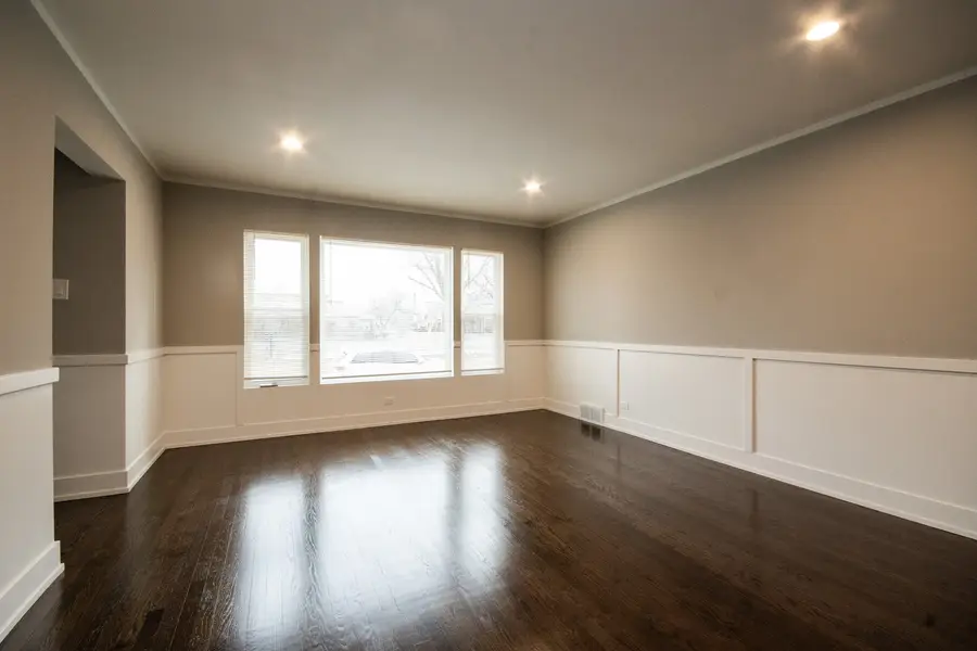 8318 S Blackstone Avenue, Chicago, IL 60619 - Image #2