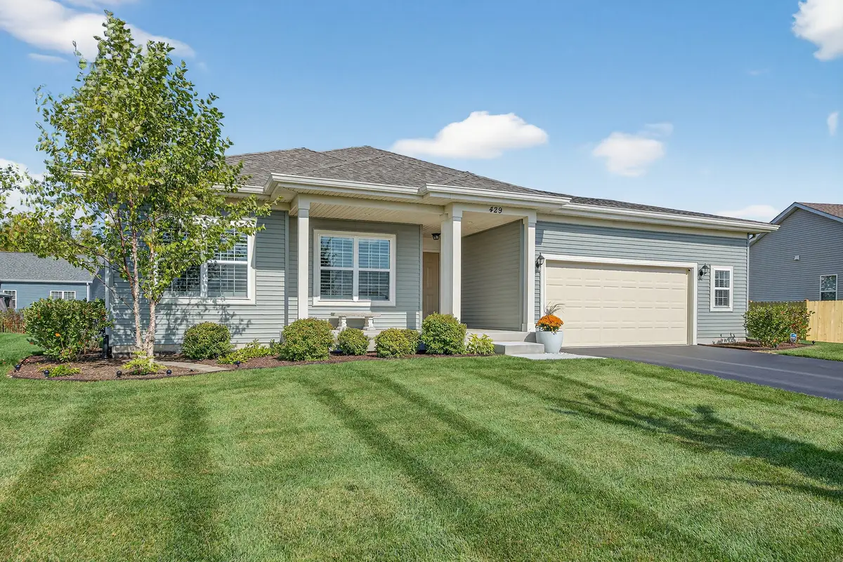 429 Fairway Lane, Sycamore, IL 60178 - Image #1