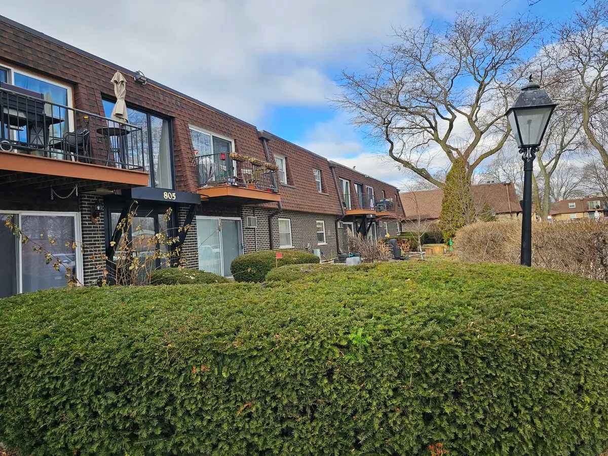 805 Grove Drive #206, Buffalo Grove, IL 60089 - Image #1