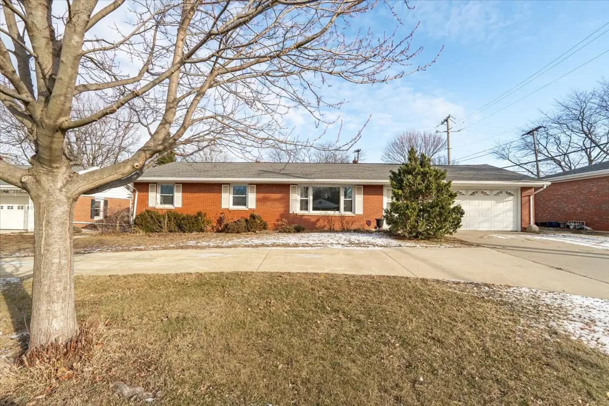 226 Fairway Drive, Bloomington, IL 61701 - Image #1