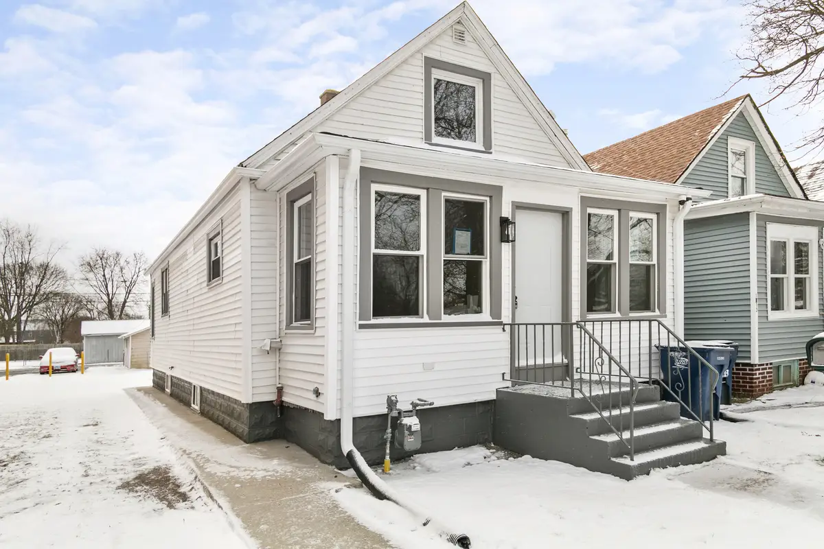 1009 8th Street, Waukegan, IL 60085 - Image #1