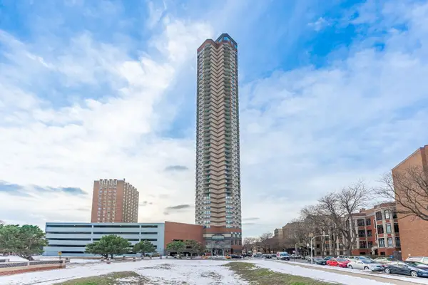 Address Withheld By Seller, Chicago, IL 60613