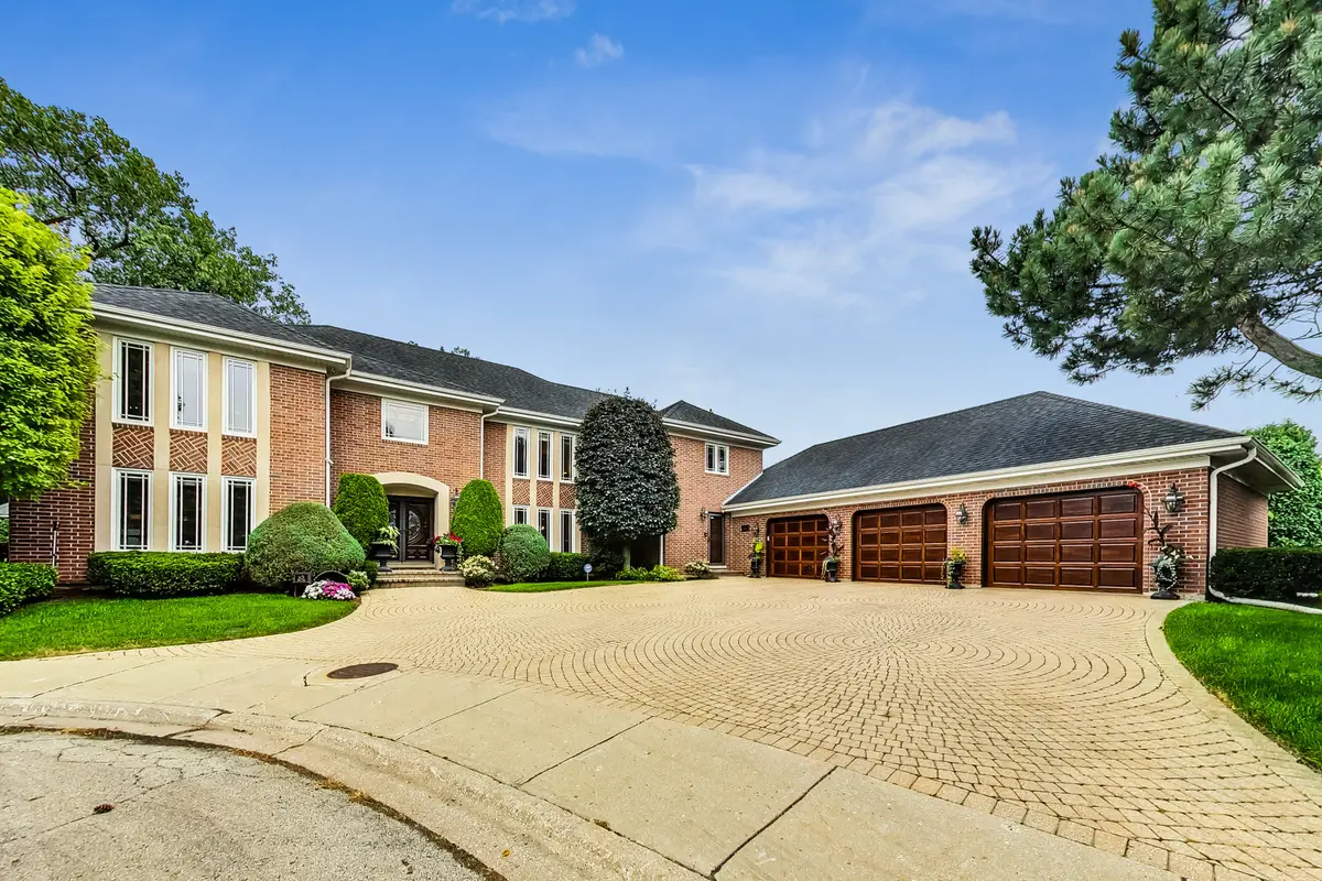 6425 N Tower Court, Lincolnwood, IL 60712 - Image #1