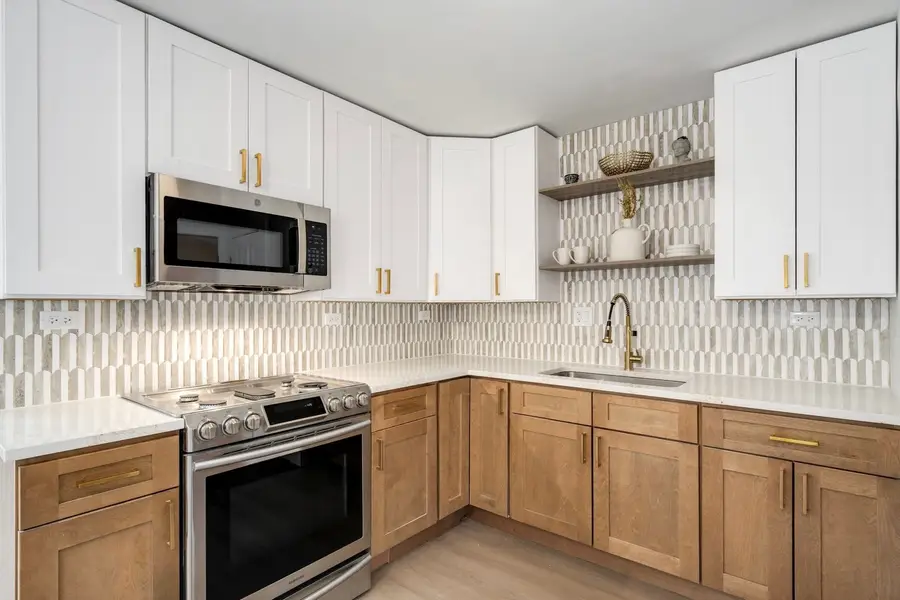 5516 W Higgins Avenue #GNW, Chicago, IL 60630 - #2