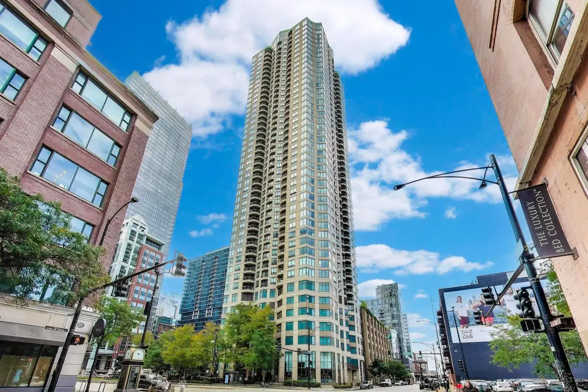 400 N Lasalle Drive #1912, Chicago, IL 60610 - Image #1