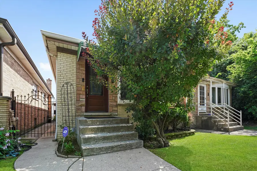 4551 W Foster Avenue, Chicago, IL 60630 - Image #2