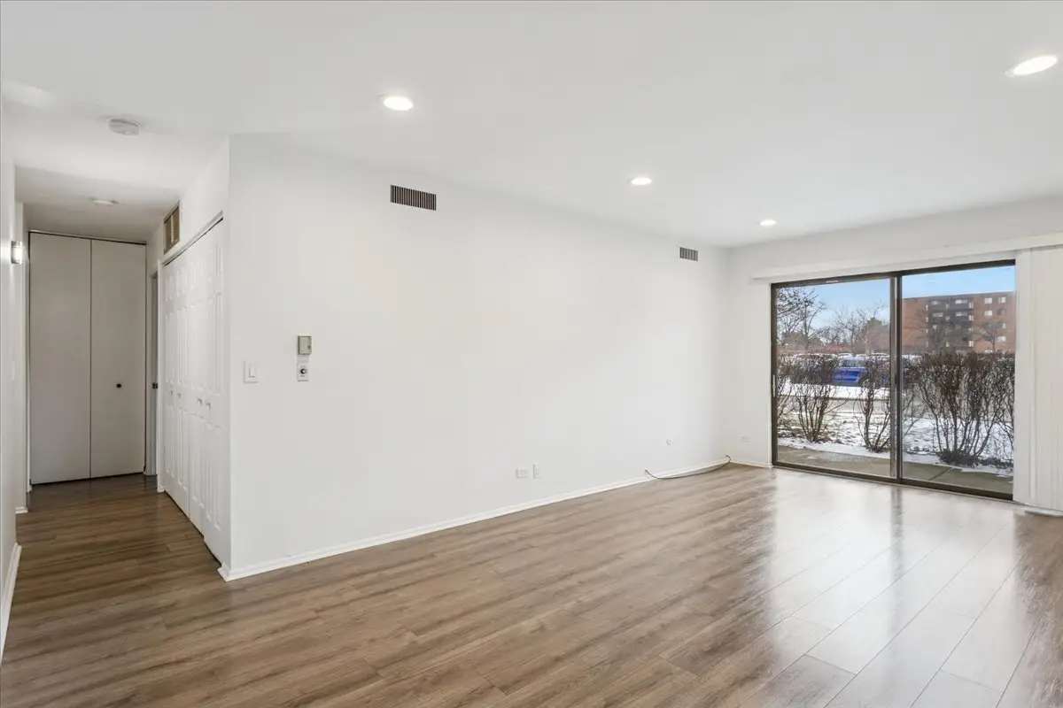 720 Wellington Avenue #113, Elk Grove Village, IL 60007 - Image #1