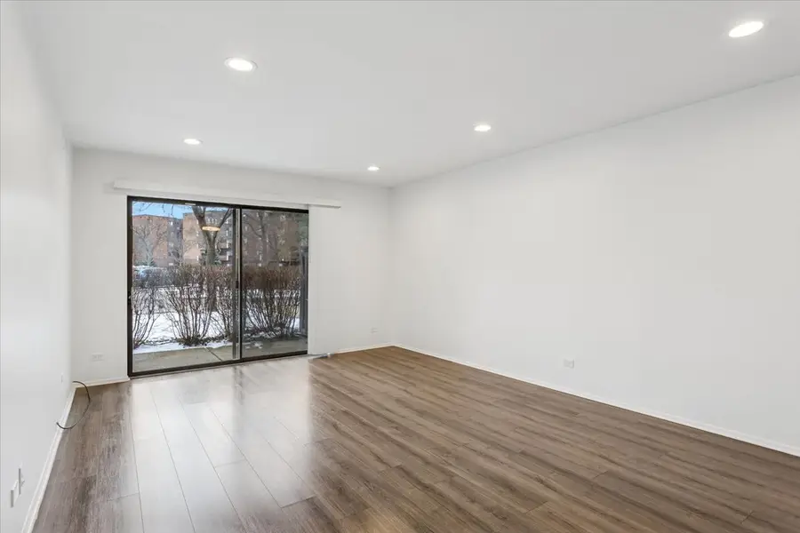 720 Wellington Avenue #113, Elk Grove Village, IL 60007 - Image #2