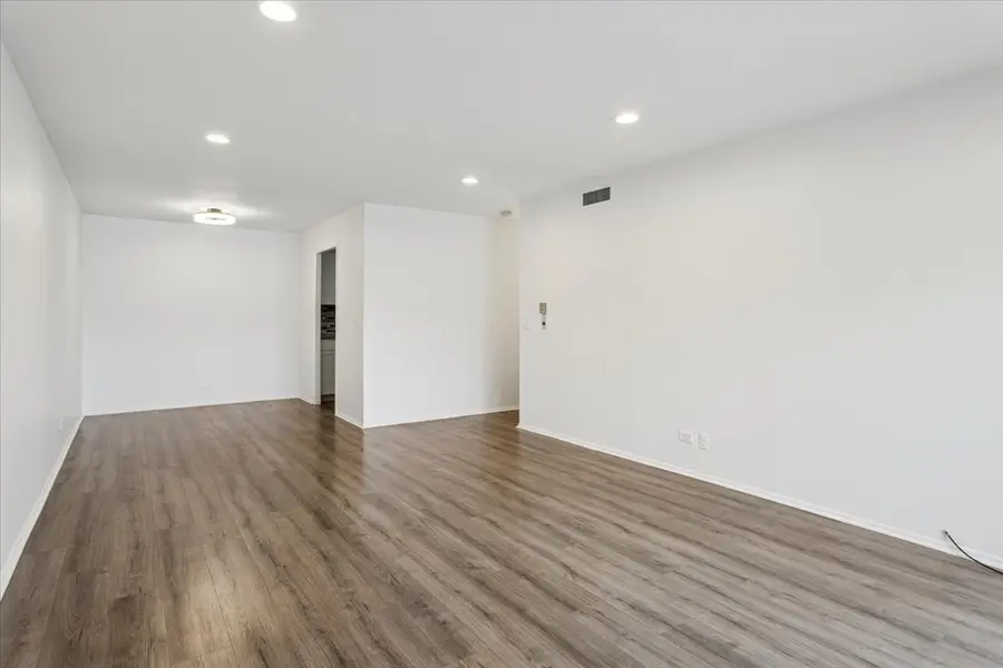 720 Wellington Avenue #113, Elk Grove Village, IL 60007 - Image #3