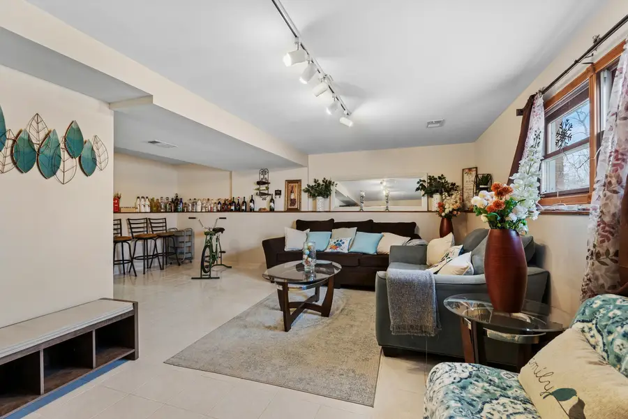 341 Woodlyn Drive, Aurora, IL 60505 - Image #3